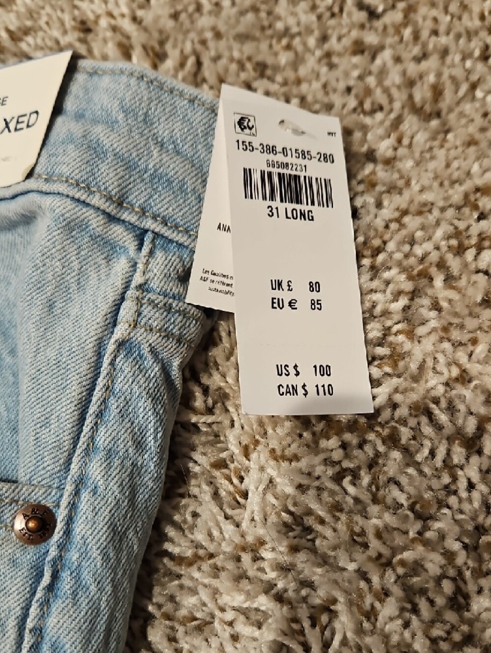 Abercrombie & Fitch Light Blue High-Rise Jeans with Red Rose Embroidery - Picture 4 of 4